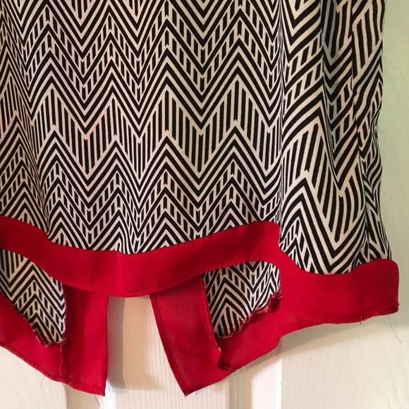 Sleeveless blouse - Picture 3 of 8